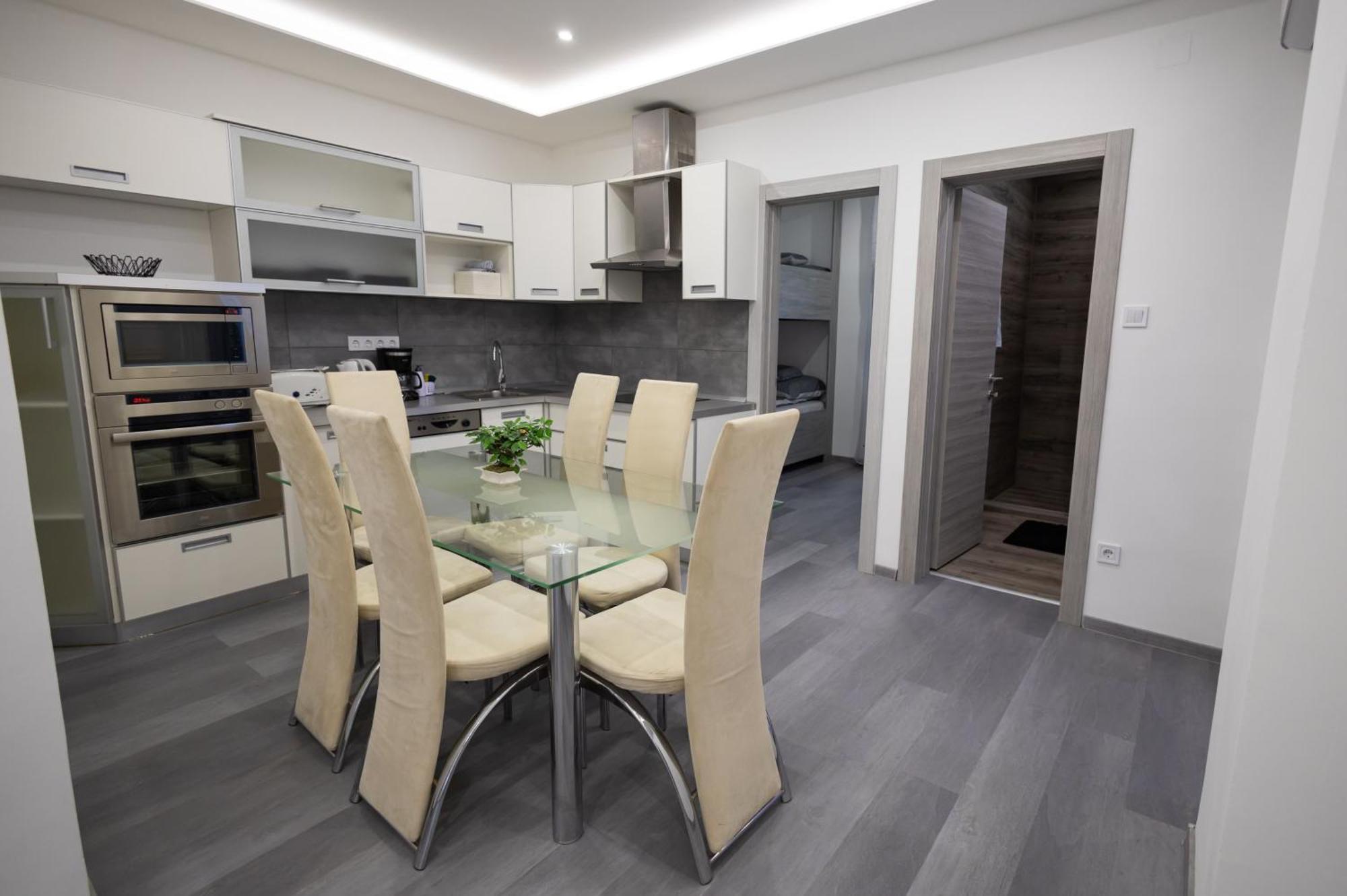 Fonix Apartman Debrecen Esterno foto