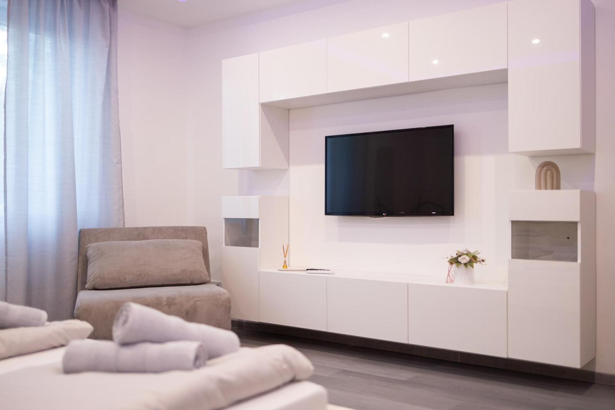 Fonix Apartman Debrecen Esterno foto