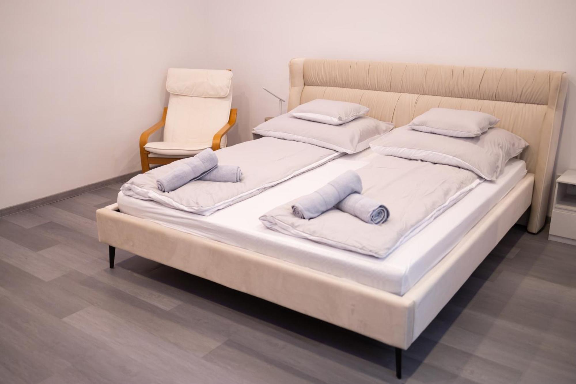 Fonix Apartman Debrecen Esterno foto