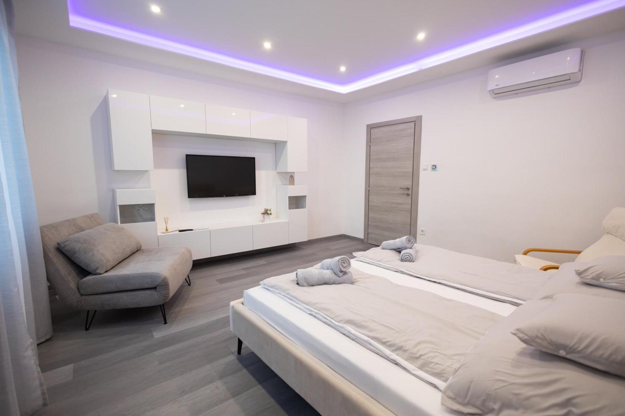 Fonix Apartman Debrecen Esterno foto