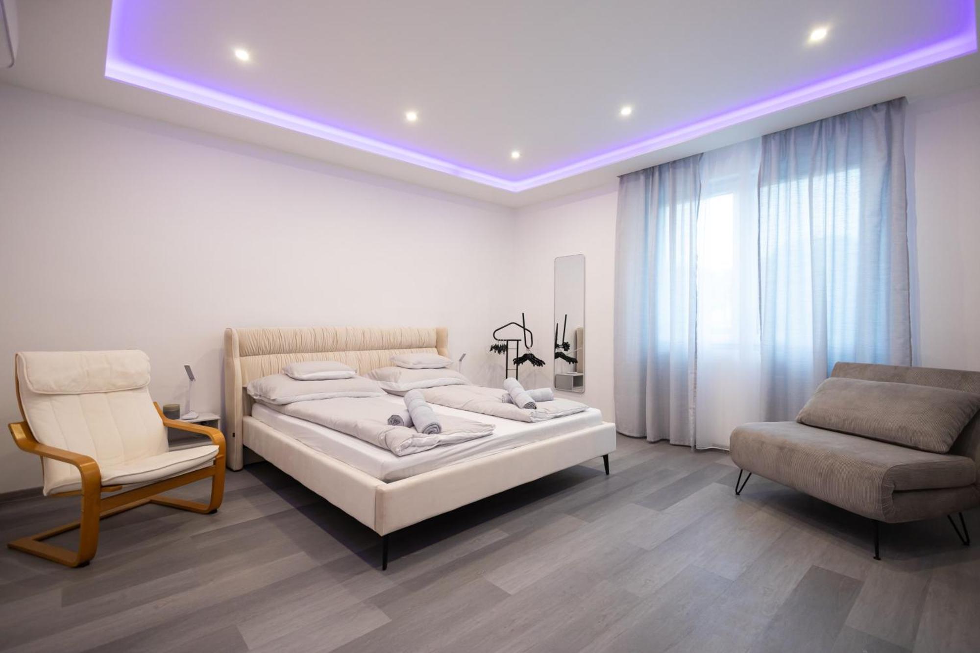 Fonix Apartman Debrecen Esterno foto