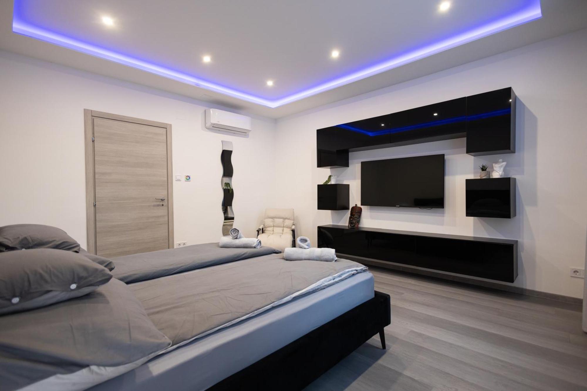 Fonix Apartman Debrecen Esterno foto