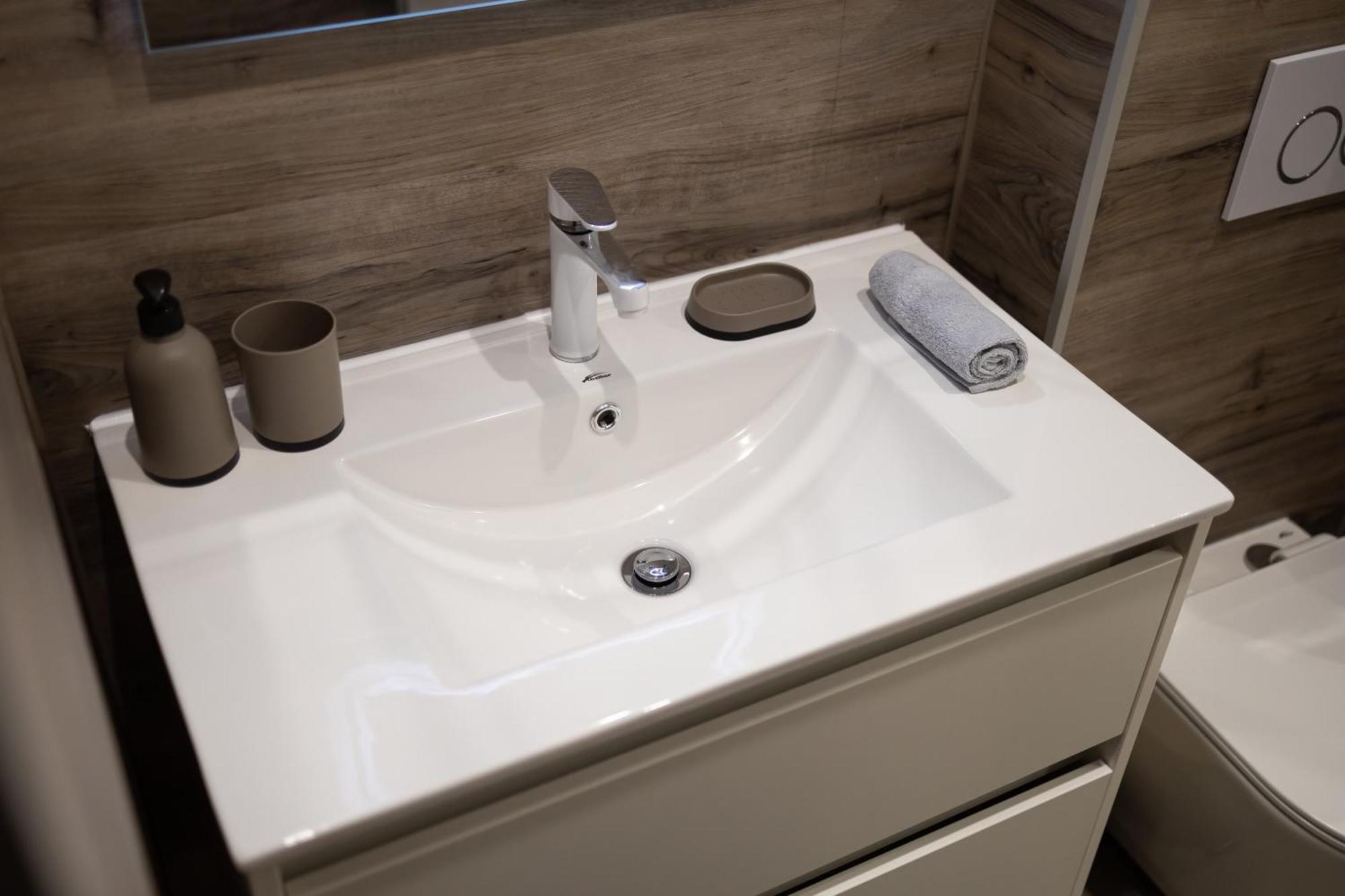 Fonix Apartman Debrecen Esterno foto